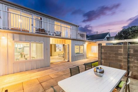 Photo of property in 115 Field Way, Waikanae Beach, Waikanae, 5036