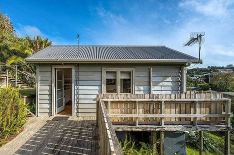 Photo of property in 29 Ocean Road, Surfdale, Waiheke Island, 1081