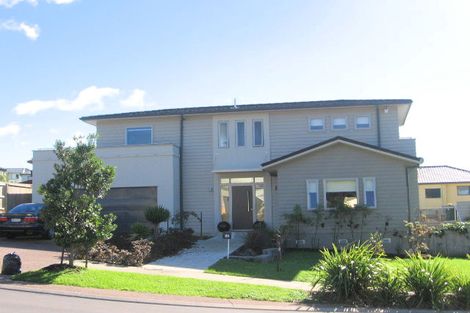 Photo of property in 45 San Valentino Drive, Henderson, Auckland, 0612