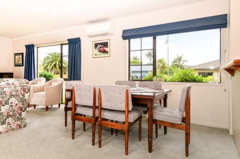 Photo of property in Bramley Gardens, 1/3 Turnbury Court, Rototuna, Hamilton, 3210