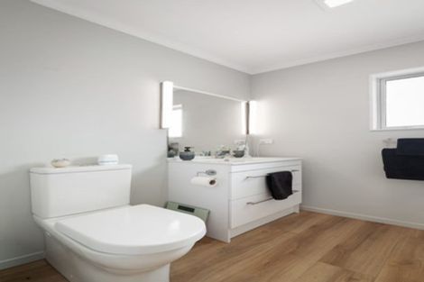 Photo of property in 6 Reel Road, Athenree, Waihi Beach, 3611