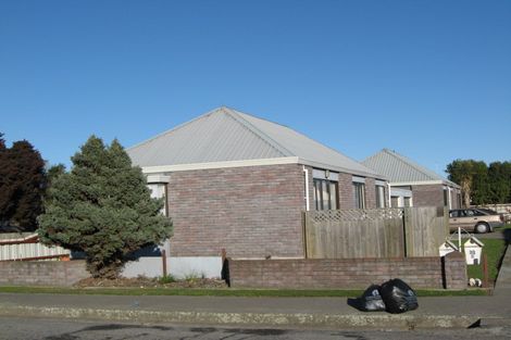 Photo of property in 2/33 Mortlake Street, Islington, Christchurch, 8042