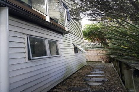 Photo of property in 121a Hobsonville Road, West Harbour, Auckland, 0618