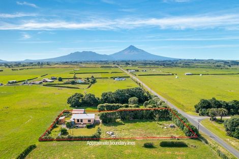 Photo of property in 246 Stent Road, Warea, New Plymouth, 4381