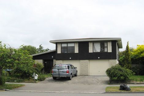Photo of property in 53 Nortons Road, Avonhead, Christchurch, 8042