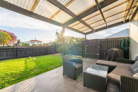 Photo of property in 19 Avenue Road, West End, Timaru, 7910