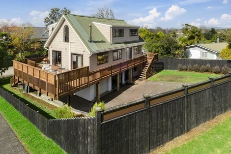 Photo of property in 42 Weza Lane, Kumeu, 0810