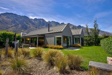 Photo of property in 54 Falconer Rise, Jacks Point, Queenstown, 9371