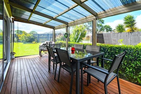 Photo of property in 51 Hobart Crescent, Wattle Downs, Auckland, 2103