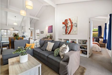 Photo of property in 4a Avalon Crescent, Fernhill, Queenstown, 9300