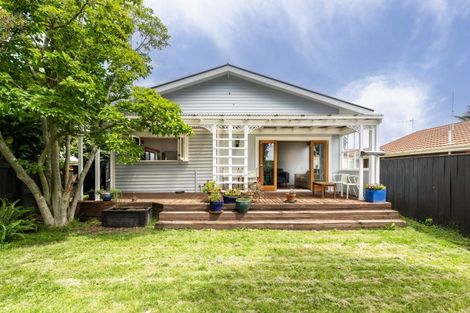 Photo of property in 89 Georges Drive, Napier South, Napier, 4110