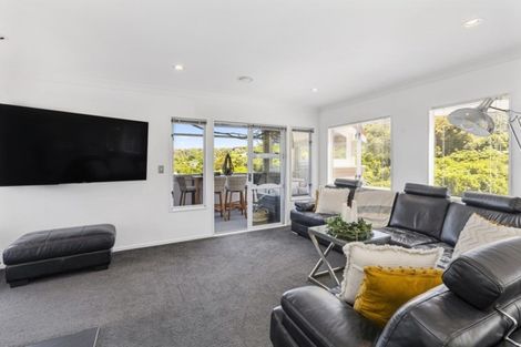 Photo of property in 115a Normandale Road, Normandale, Lower Hutt, 5010