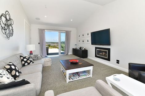 Photo of property in 16 Palm View Terrace, Gulf Harbour, Whangaparaoa, 0930