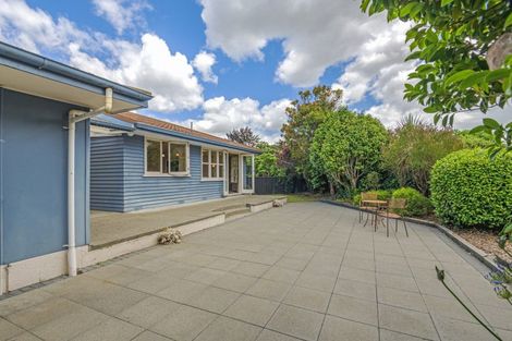 Photo of property in 12 Wigan Place, Hokowhitu, Palmerston North, 4410