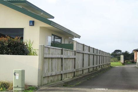 Photo of property in 123 Ruapehu Drive, Fitzherbert, Palmerston North, 4410