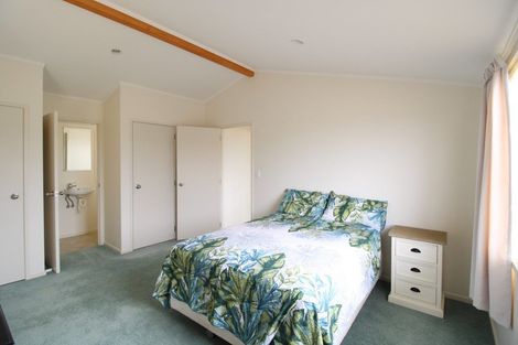 Photo of property in 105 The Tee, Matarangi, Whitianga, 3592