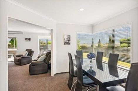 Photo of property in 125 Realm Drive, Paraparaumu, 5032
