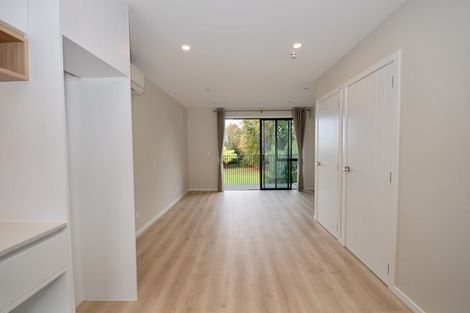 Photo of property in 41e Camelot Place, Glenfield, Auckland, 0629