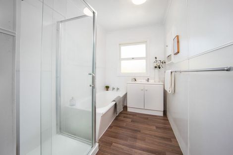 Photo of property in 34 Kohekohe Street, New Lynn, Auckland, 0600