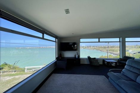 Photo of property in 2 Moore Street, Waimataitai, Timaru, 7910