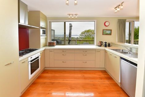 Photo of property in 10 Totara Road, Stanmore Bay, Whangaparaoa, 0932