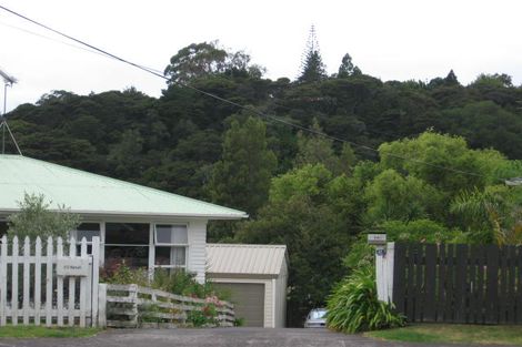 Photo of property in 1/5 Fuchsia Place, Birkdale, Auckland, 0626