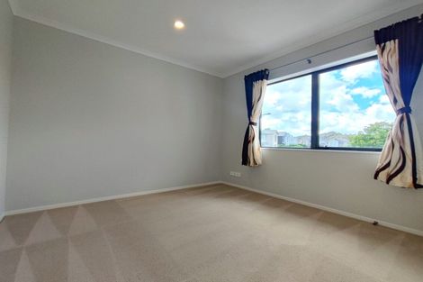 Photo of property in 4 Arthur Rolfe Lane, Swanson, Auckland, 0614