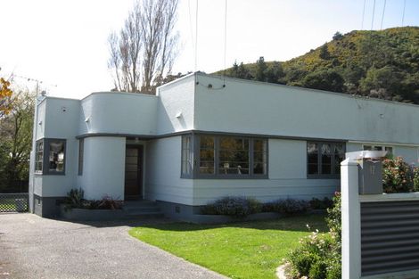 Photo of property in 12 Wyndrum Avenue, Waterloo, Lower Hutt, 5011