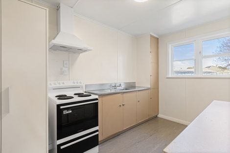 Photo of property in 4-6 Dix Crescent, Riversdale, Blenheim, 7201