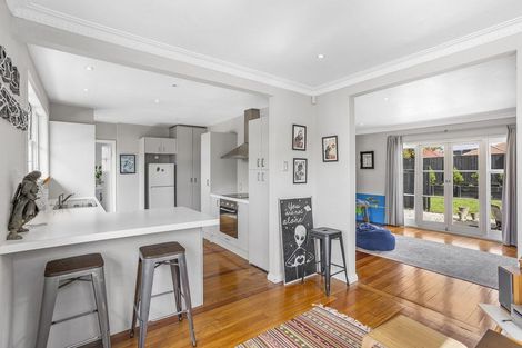 Photo of property in 1612 Great North Road, Waterview, Auckland, 1026