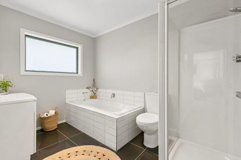 Photo of property in 4 Lakshmi Place, Khandallah, Wellington, 6035