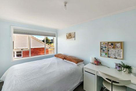 Photo of property in 184 Whites Line East, Waiwhetu, Lower Hutt, 5010