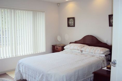 Photo of property in 18 Woodfield Lane, Redwood, Christchurch, 8051