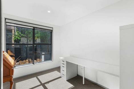 Photo of property in 6 Selwyn Road, Lyttelton, 8082