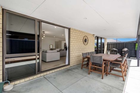 Photo of property in 3 Waitaha Place, Clive, 4102