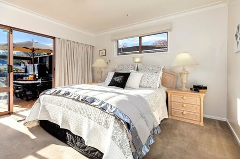 Photo of property in 12 Green Lane East, Pukekohe, 2120