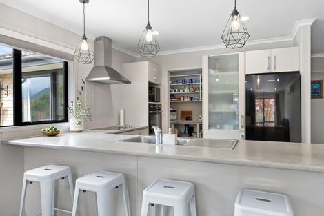 Photo of property in 2 Sunrise Place, Te Aroha, 3320