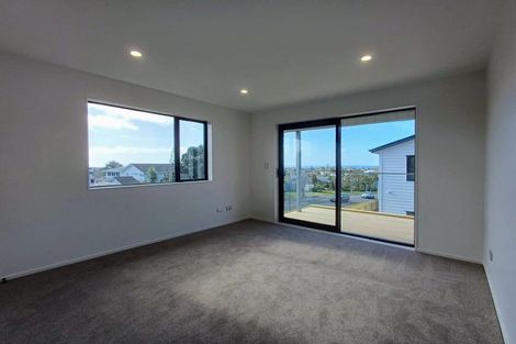 Photo of property in 1/2 Maxwelton Drive, Mairangi Bay, Auckland, 0630