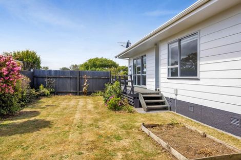 Photo of property in 6 Manuka Place, Hawera, 4610