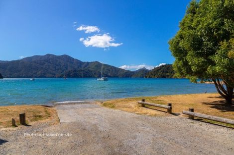 Photo of property in 2323 Queen Charlotte Drive, Ngakuta Bay, Picton, 7281
