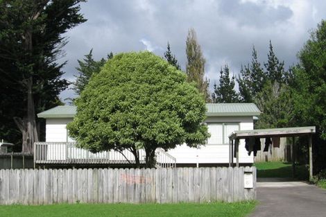 Photo of property in 61 Woodside Road, Massey, Auckland, 0614