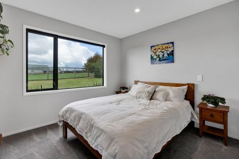 Photo of property in 376 Egmont Road, Hillsborough, New Plymouth, 4372