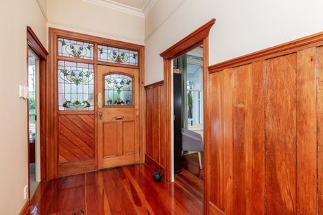 Photo of property in 17 Royal Terrace, Sandringham, Auckland, 1025
