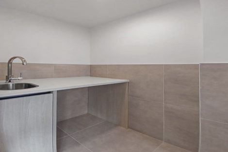 Photo of property in 1/285 Te Atatu Road, Te Atatu South, Auckland, 0610