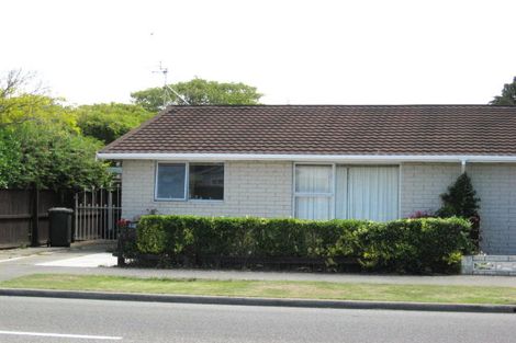 Photo of property in 2/320a Estuary Road, South New Brighton, Christchurch, 8062