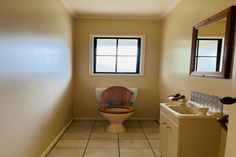 Photo of property in 233 Waihoehoe Road, Drury, 2577