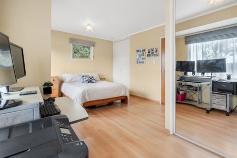 Photo of property in 15 Robbies Road, Shelly Park, Auckland, 2014