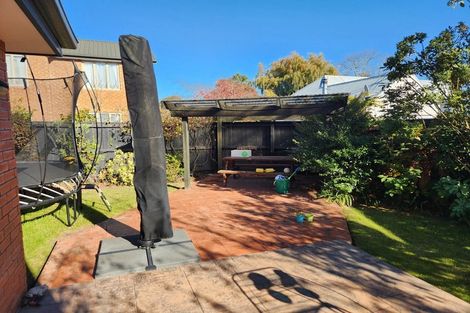 Photo of property in 135 Memorial Avenue, Burnside, Christchurch, 8053