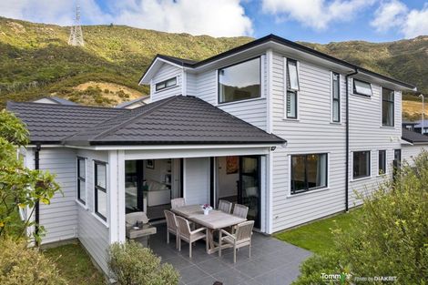 Photo of property in 15 Riroriro Close, Crofton Downs, Wellington, 6035