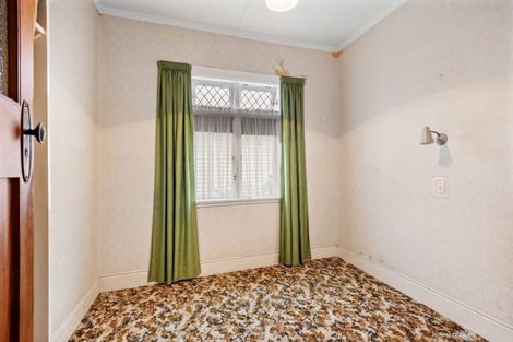 Photo of property in 73 Derwent Street, Island Bay, Wellington, 6023